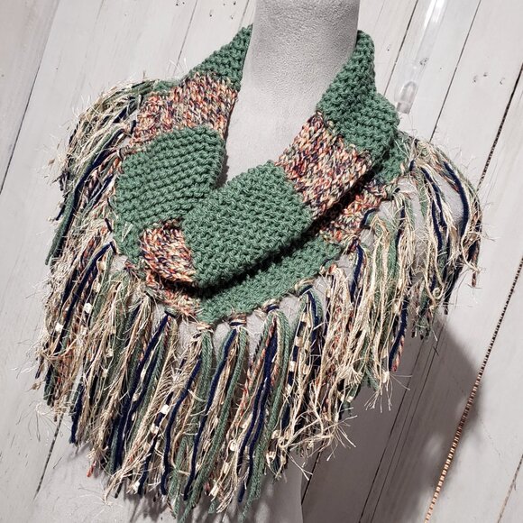 NEW Hand Knitted Boho Cowl Scarf Green Multi Fringe Hippie Indie Art Cottage Mod - Picture 4 of 6